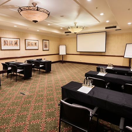 Palazzo Hotel フォーウェイズ エクステリア 写真 A typical meeting room